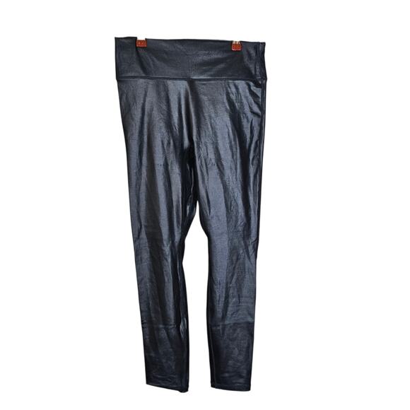 Fabletics Anywhere Motion365+ Black Dhine High-Waisted Leggings - Picture 7 of 12